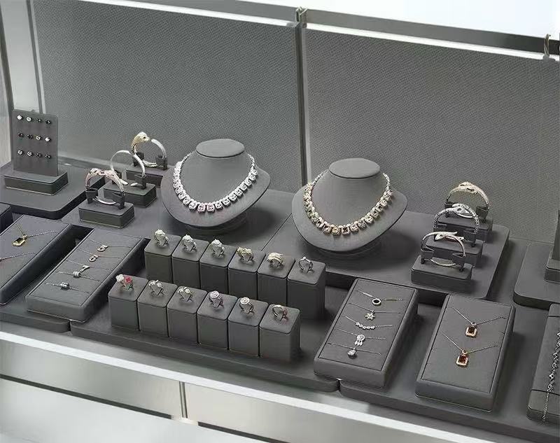 Какие виды упаковочных материалов подходят для элитной упаковки и демонстрации ювелирных изделий?